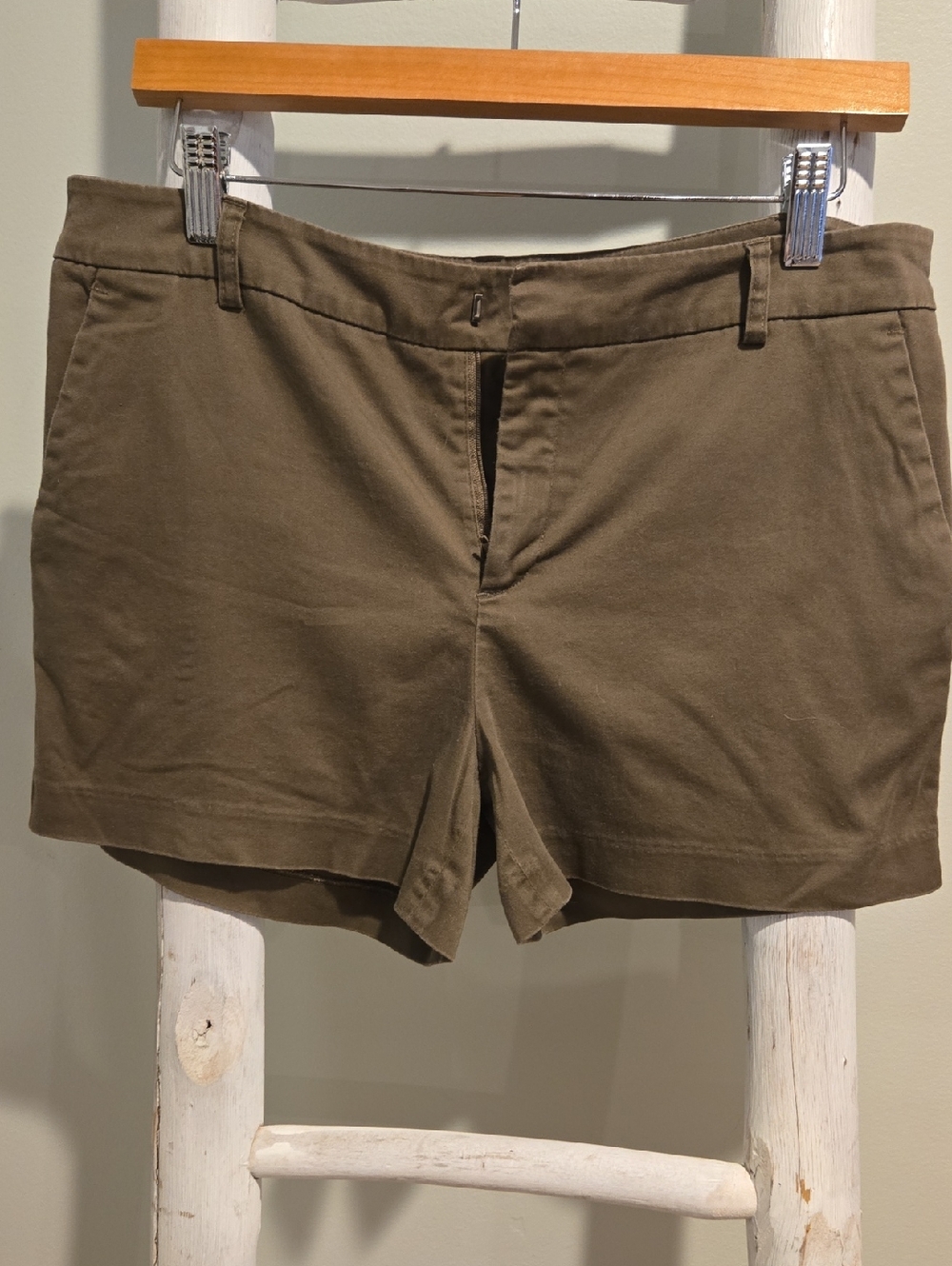 VENUS Olive Green Casual Bermuda Shorts Size 8